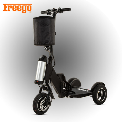 Freegoは単独で古く個人的な運送者のための座席が付いている3つの車輪の電気スクーターの特許を取りました