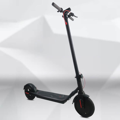 黒いキック スタートの電気スクーター/再充電可能モーターを備えられたスクーターを折ります